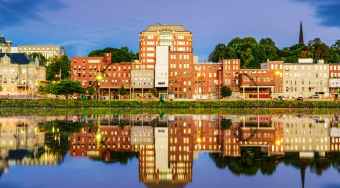 Maine History, Facts, Map, Pictures, Capital, State Flag & Attractions Augusta Scavenger Hunt